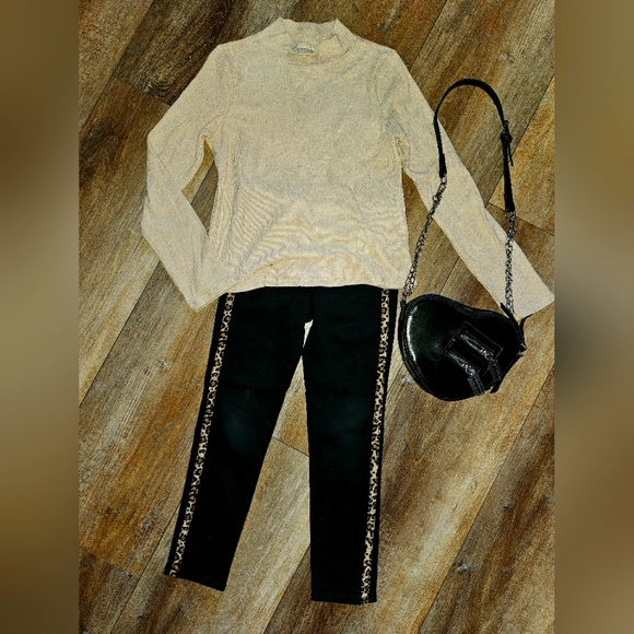 Copper Key》 Mock Neck Ribbed Top Cream/Beige Size M - Picture 2 of 5